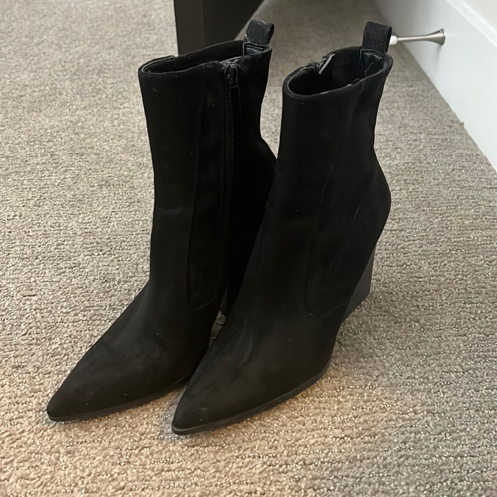 Kendall & Kylie suede sock booties
